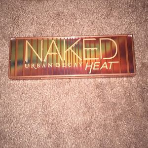 Urban Decay Heat pallet never used
